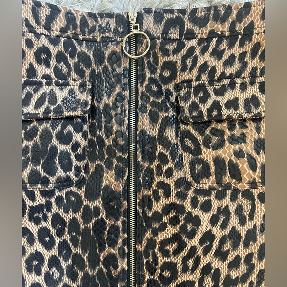 NWOT Herr Bottari Pleather Zipper Skirt - Cheetah Large Never Worn - Picture 2 of 6